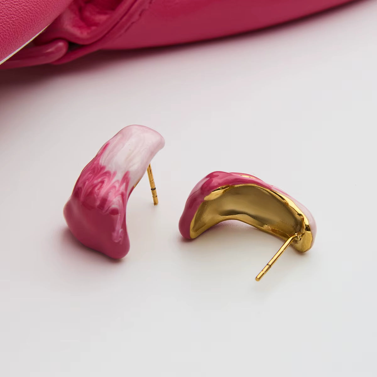 ARETES ROMANTIC