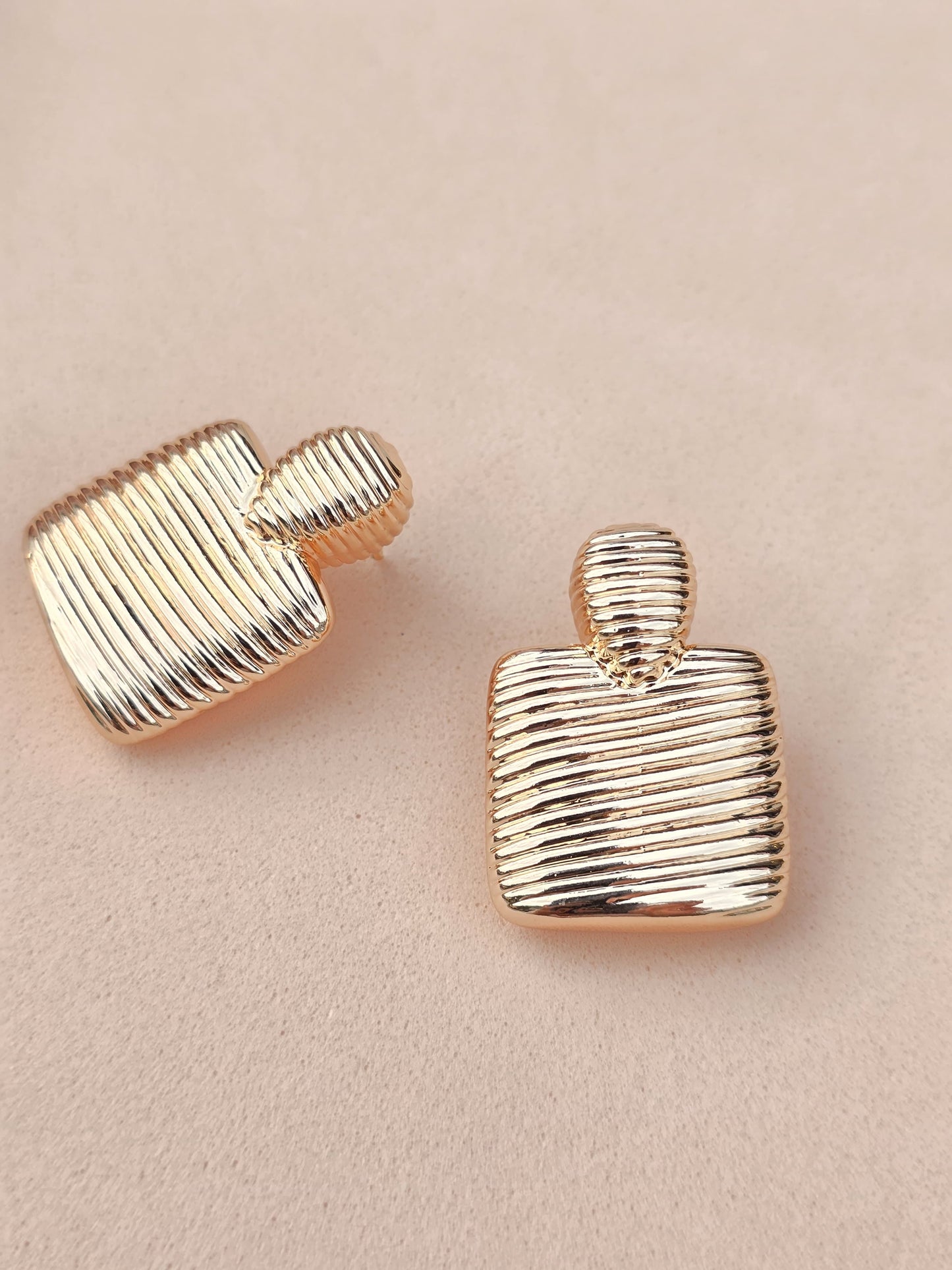 ARETES QUARELLA