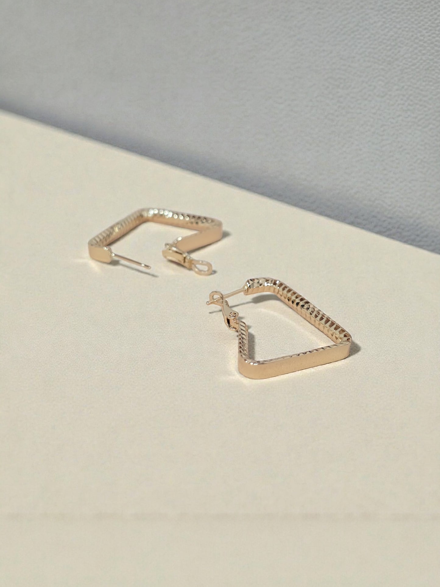 CANDONGA ABSTRACTO CIRCON