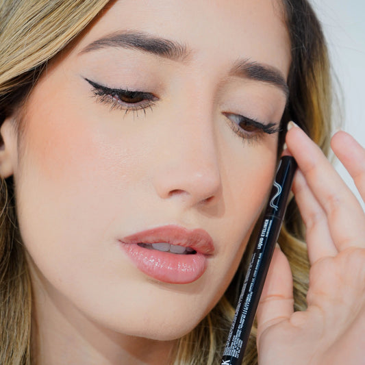 DELINEADOR DE OJOS EYELINER ANIK