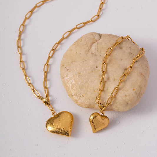 COLLAR LOVE