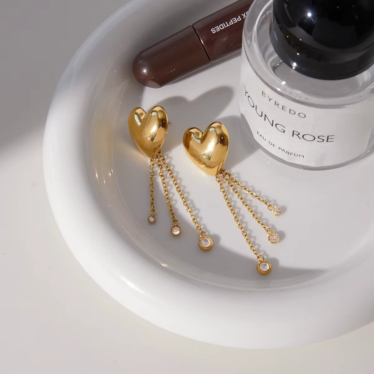 ARETES LOVE BORLA