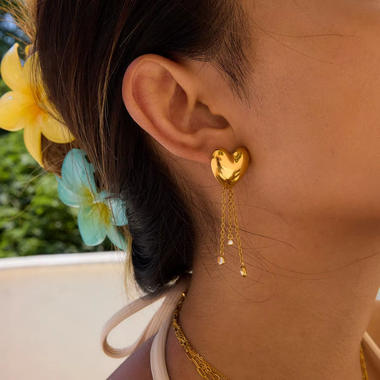 ARETES LOVE BORLA