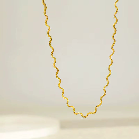 COLLAR ONDA TORCIDA